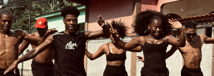 Grupo de dança Corre se apresentando no Festival Consciências no Sesc Nova Iguaçu, celebrando a cultura negra.
